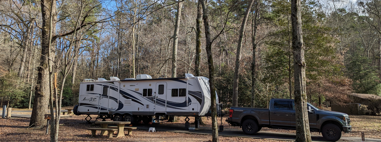 Arctic Fox camper at hot springs in Arkansas